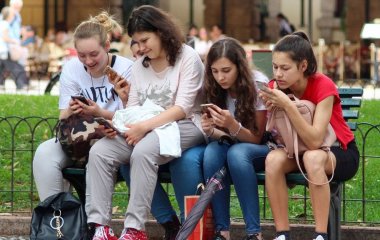 Як впливають на психіку підлітків соцмережі та онлайн-ігри: несподіваний висновок дослідників