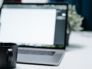 Майже всі роблять цю помилку: експерти пояснили, чи потрібно вимикати ноутбук, чи достатньо просто закрити кришку