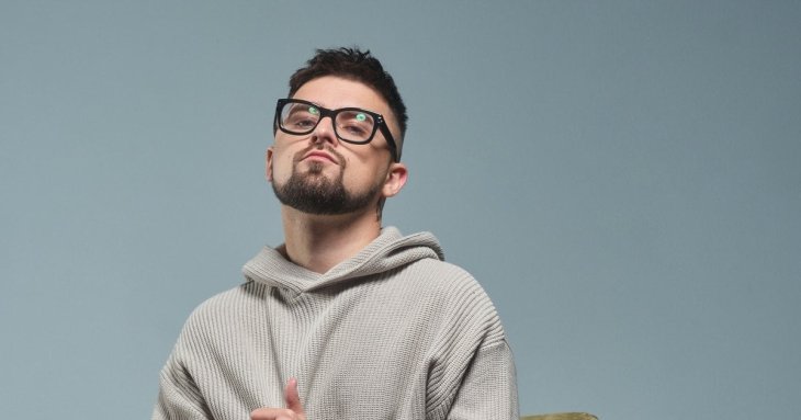 Відомий український співак уперше показав маму-красуню, яка 20 років живе в Італії