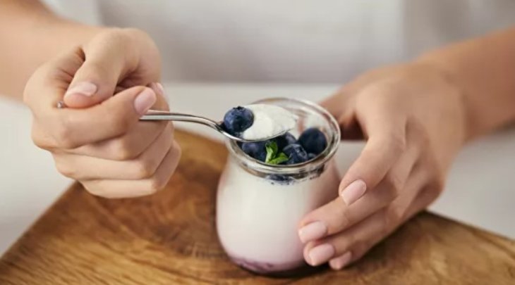 Вчені назвали продукти, які знімають стрес та покращують сон