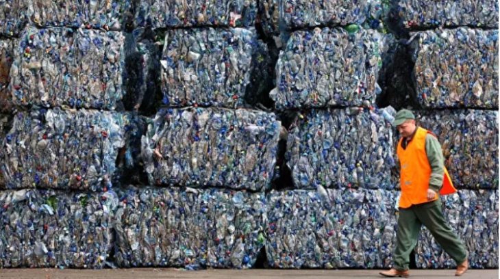 Вчені оцінили, як багато пластику з'їдає кожна людина