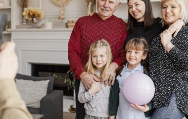 Чи можна давати дорослим дітям гроші: психологи дали остаточну відповідь