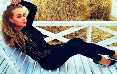 Яна Соломко «сбежала» от бабушки в Будапешт