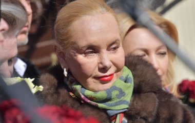 Вдова Кобзона обнажилась на пляже