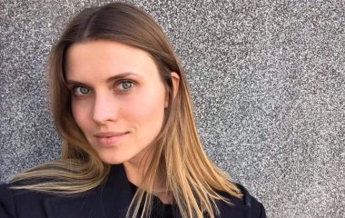 «Я та еще развратница.»: Ведущая программы «Утро Пятницы» Катя Бобкова полностью обнажилась для фотосессии в MAXIM