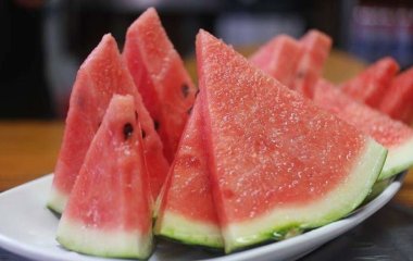 Сколько арбуза можно съесть на диете в день: ответ эксперта
