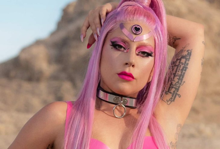Топ-3 знаменитостей, которые гордятся большим носом
