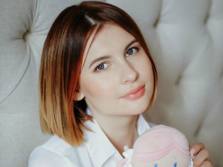 Анна Цуканова-Котт поделилась снимком в откровенном наряде