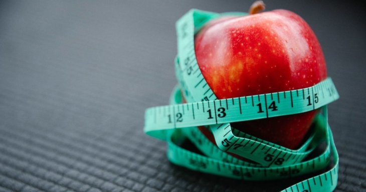 Жінка роками сиділа на дієті, а у 55 років отримала фігуру мрії: для цього знадобилось 5 кроків