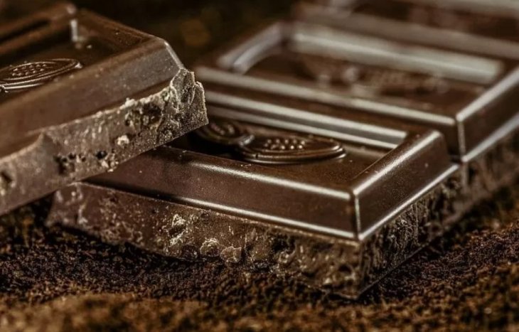 «Вітамін радості»: чому лікарі радять їсти гіркий шоколад щодня