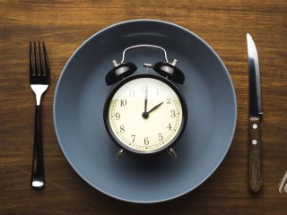 В цей час не можна їсти: вчені попередили про ризики для здоров’я кишківника