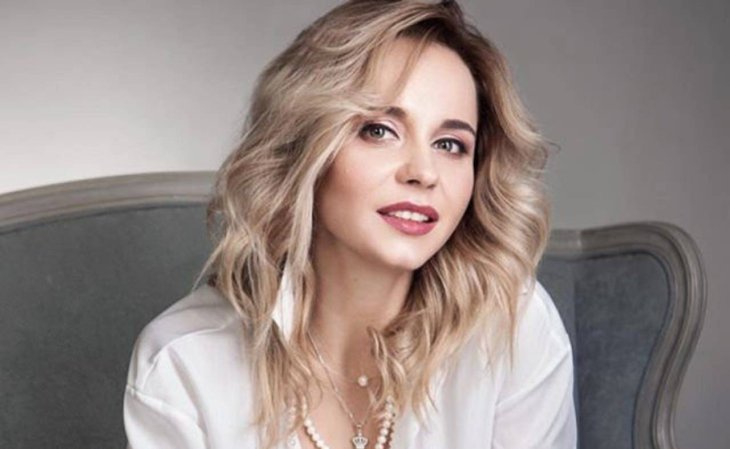 Лилия Ребрик пришла на работу в купальнике