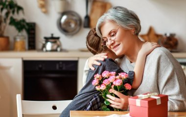 Подарунок бабусі на день народження