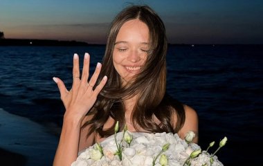 24-річна відома українська акторка вперше виходить заміж і показала фото з розкішного освідчення