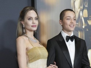 17-річний син Джолі та Пітта закінчив школу та здивував оригінальним святкуванням випускного