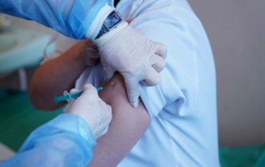 Лікар назвав причину побічних ефектів при вакцинації