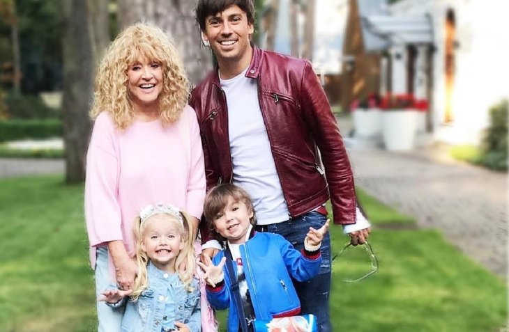 Дети Аллы Пугачевой и Максима Галкина трогательно поздравили с днем рождения Филиппа Киркорова