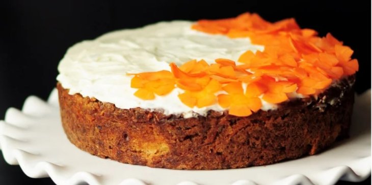 Рецепт морковного бисквита с орехами