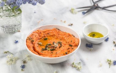 Хумус с болгарским перцем