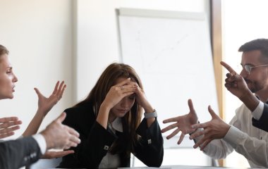 Психолог порадила не спілкуватися з 