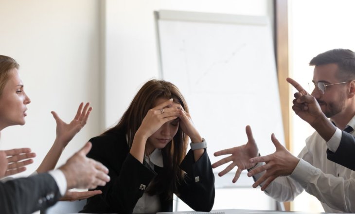 Психолог порадила не спілкуватися з 