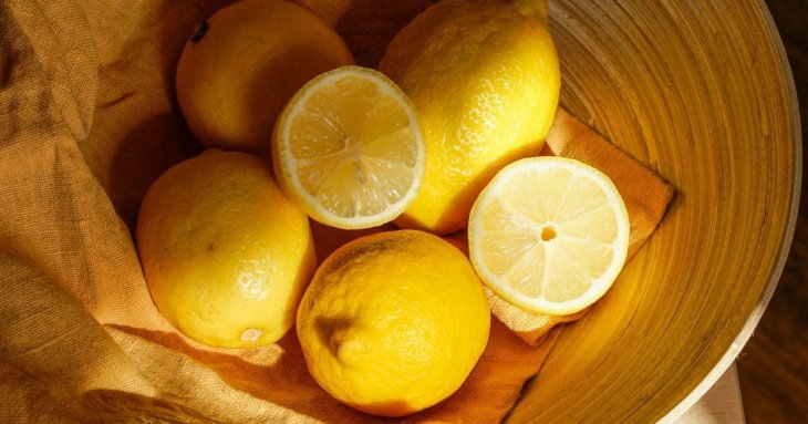 Зробіть це з залишками лимону, щоб вони не сохли і не пліснявіли тижнями: простий, але хитрий трюк