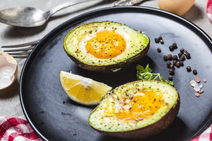 3 завтрака с авокадо, которые можно приготовить за 10 минут