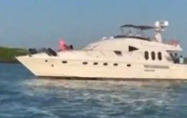 Пара зайнялася сексом на палубі розкішної яхти під оплески туристів – фото