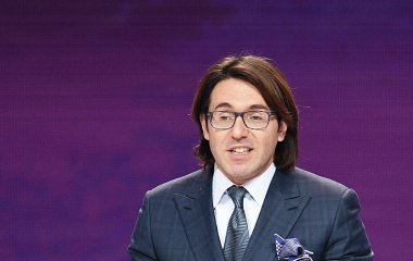 Андрей Малахов не сдержал эмоций и плеснул водой в Маркони