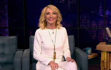 Кристина Орбакайте в стильном аутфите посетила финал Чемпионата мира по футболу