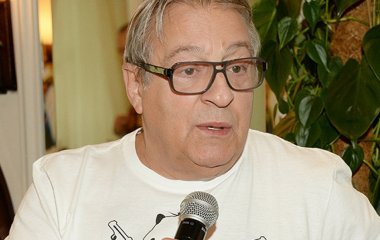 Директор Геннадия Хазанова опроверг информацию о его смерти