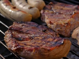 Медики назвали продукты, которые вредны для мужского здоровья