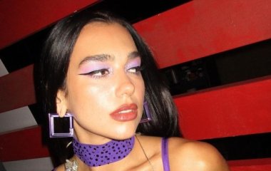 Дуа Липа продемонстрировала идеальный монолук на лето 2022