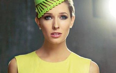 Катя Осадчая блистала в Париже в платье за тысячу гривен