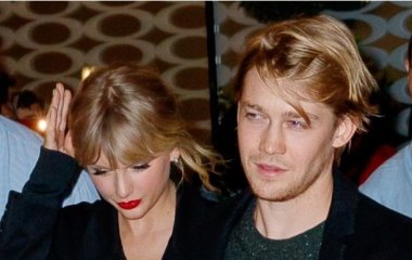 Тейлор Свифт опровергла, что тайно вышла замуж три года назад