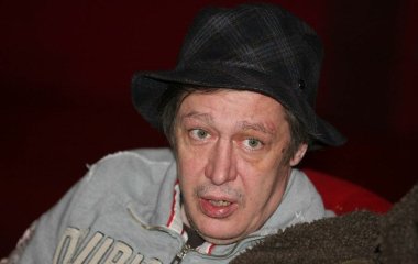 «Зарплата уходит на ларек»: семья Ефремова присылает ему деньги в колонию