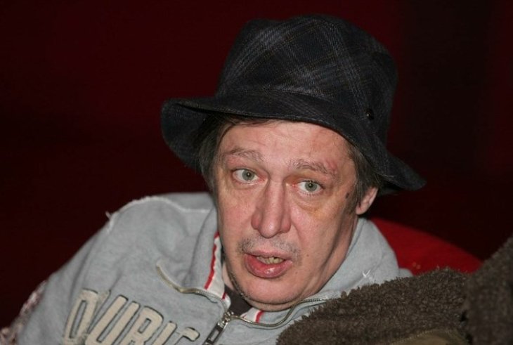 «Зарплата уходит на ларек»: семья Ефремова присылает ему деньги в колонию