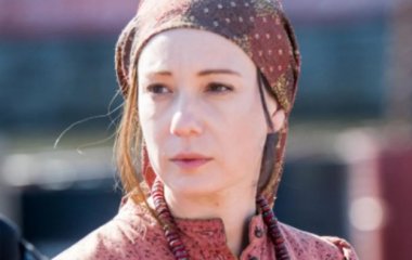 Елизавета Боярская ужаснула снимком лысой Чулпан Хаматовой