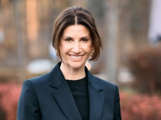 42-річна Аніта Луценко розсекретила свого нового коханого з Іспанії й прогулялася з ним у Києві