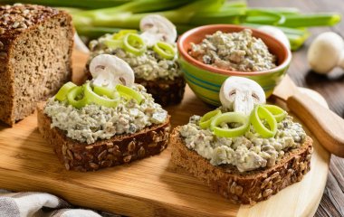 Как приготовить нежный грибной паштет за 30 минут: лучшая бюджетная закуска