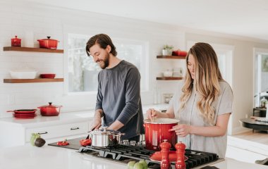 Как применить медицинскую вату в быту: 4 способа