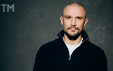 Тарас Цимбалюк показався з батьками в рідному Корсуні та повідомив про важливе свято в сім'ї