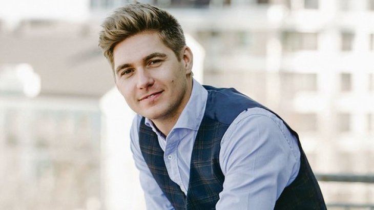 Владимир Остапчук поздравил супругу с Днем Рождения