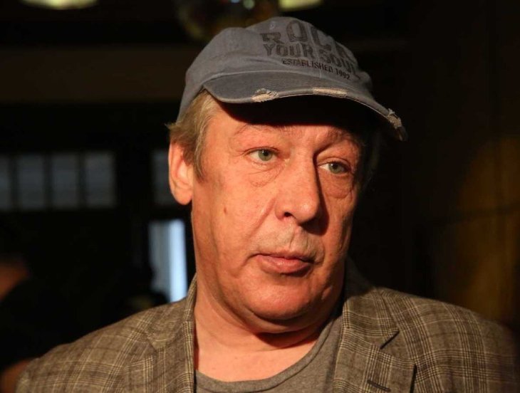 Инспектор подтвердил, что в момент аварии Михаил Ефремов находился за рулем