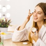 Советы от нутрициолога: как убрать отеки на лице