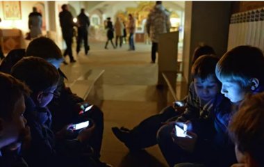 Експерт розповів, як мінімізувати шкоду гаджетів для зору дітей