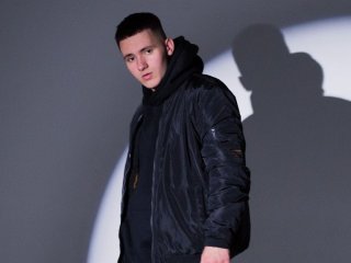 Відомий співак розкритикував українців, які масово їхали на концерт Макса Коржа: 