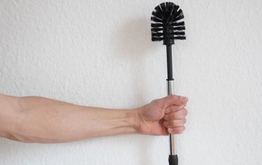 Як часто потрібно змінювати йоржик для туалету: три основні фактори