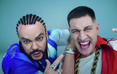 Филипп Киркоров с косичками на голове показал, как выглядит счастливый человек