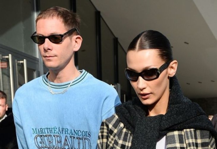 Белла Хадид тяжело переживает развод с Марком Калманом